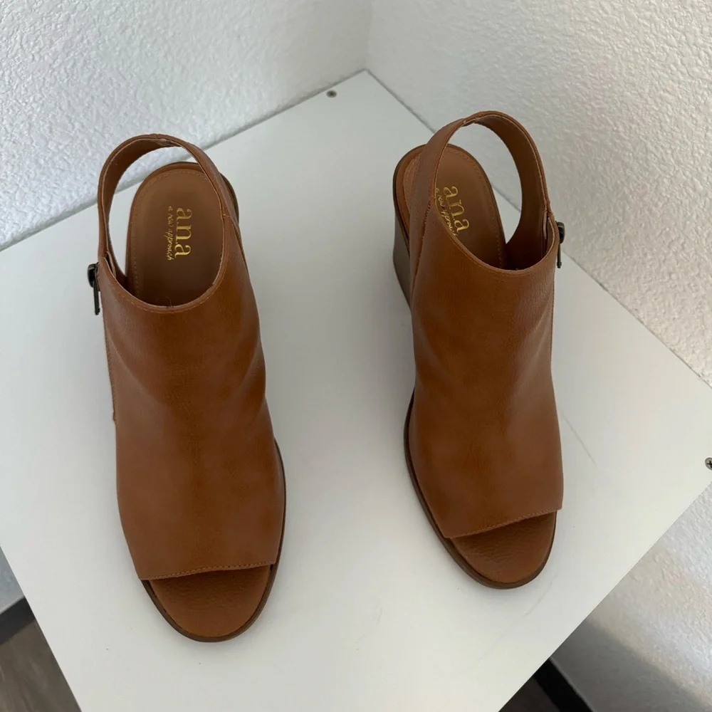 Open toe booties - Picture 4 of 5